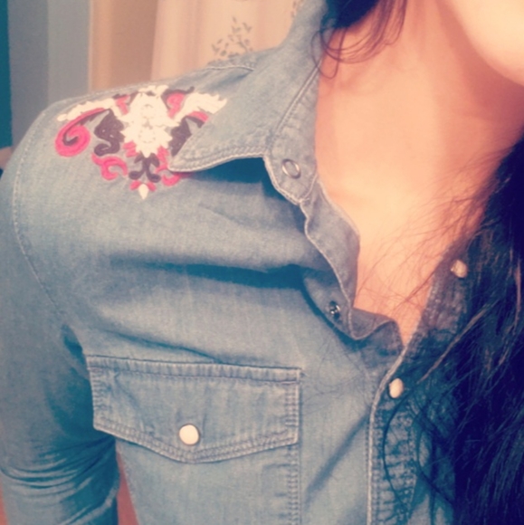 Button up (snaps) Denim inspired top - Picture 2 of 3